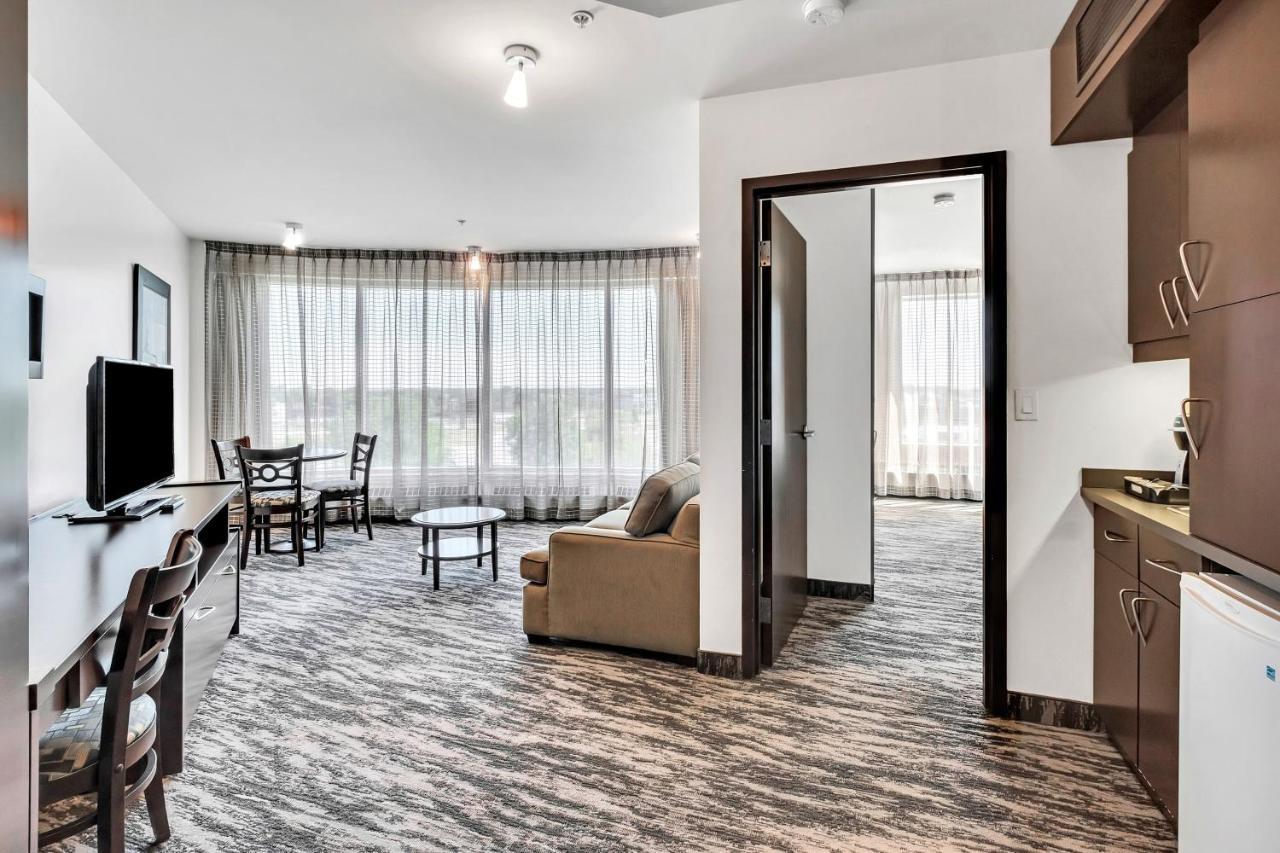 Hotel Mortagne Boucherville Eksteriør billede