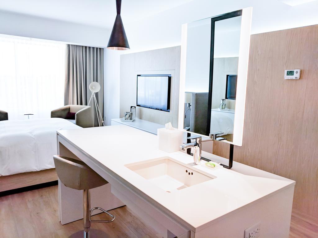 Hotel Mortagne Boucherville Eksteriør billede