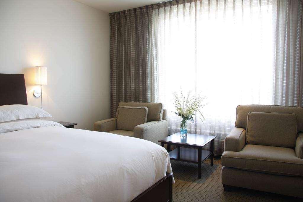 Hotel Mortagne Boucherville Eksteriør billede