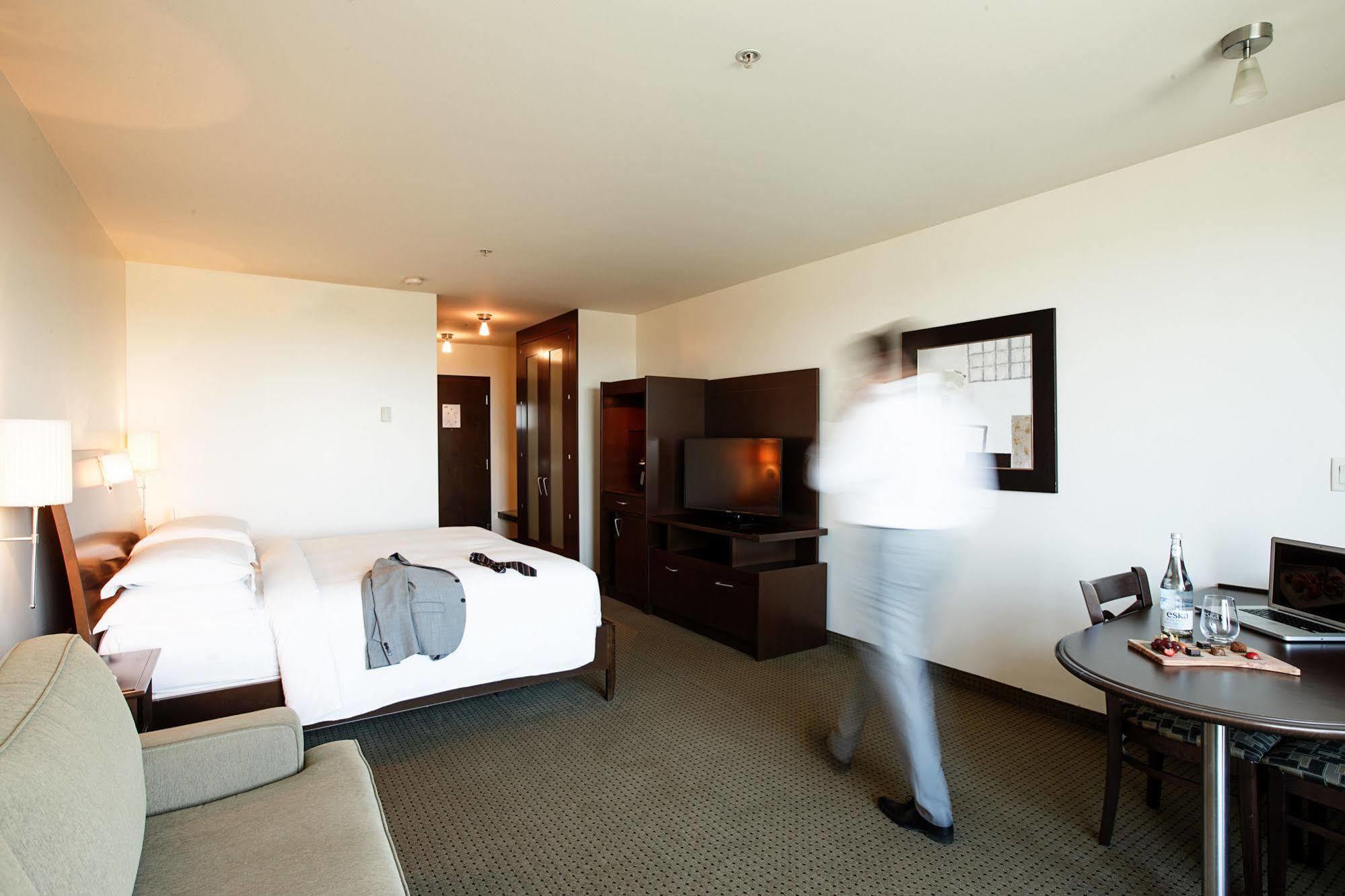 Hotel Mortagne Boucherville Eksteriør billede